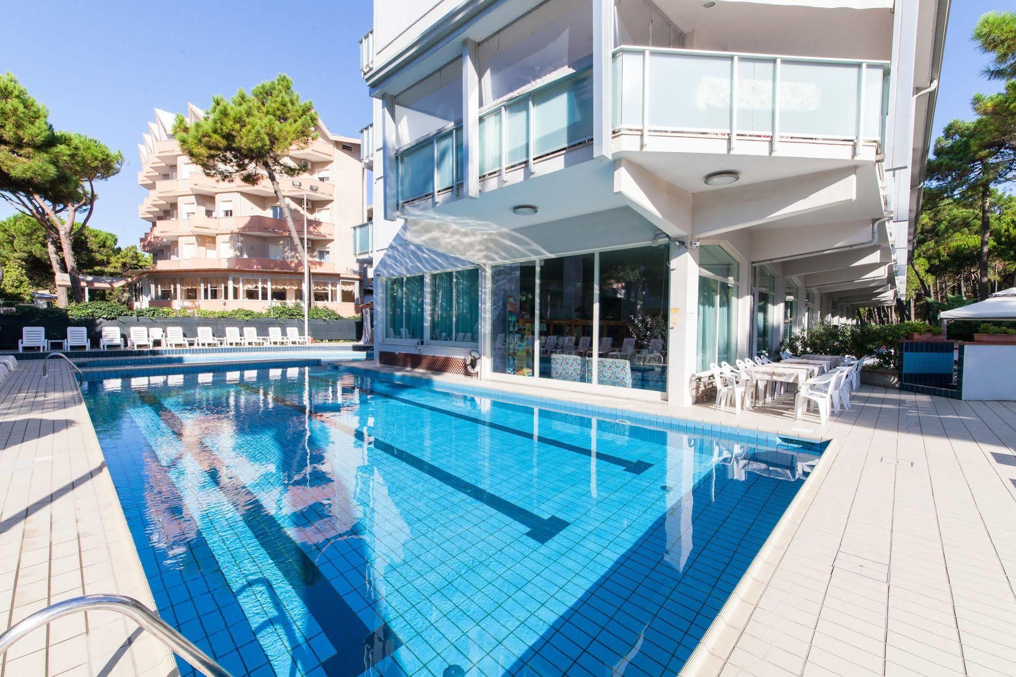 מילאנו מריטימה Hotel Sahara מראה חיצוני תמונה