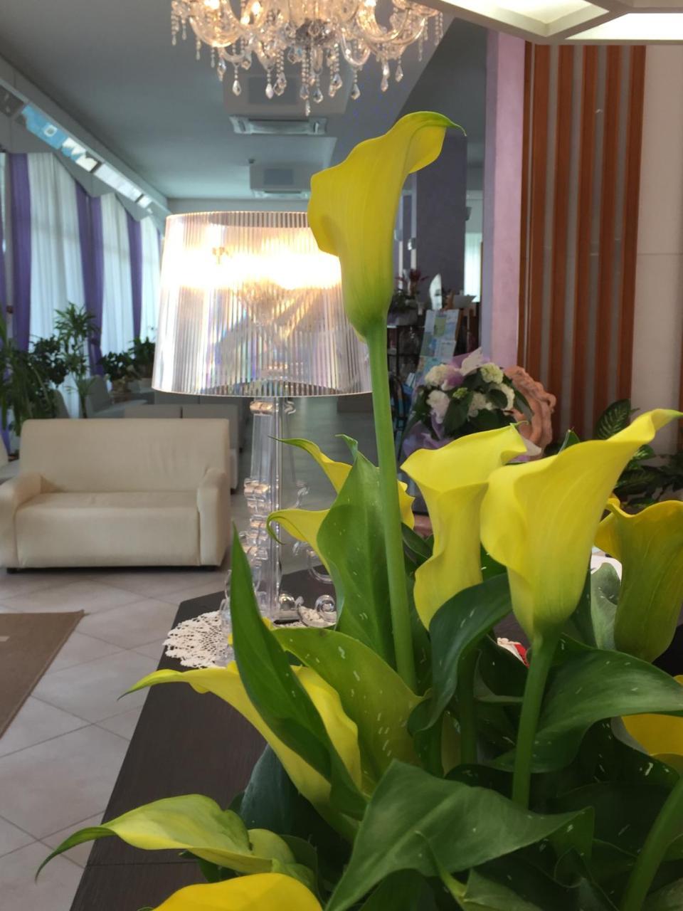 מילאנו מריטימה Hotel Sahara מראה חיצוני תמונה