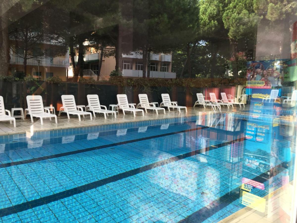 מילאנו מריטימה Hotel Sahara מראה חיצוני תמונה