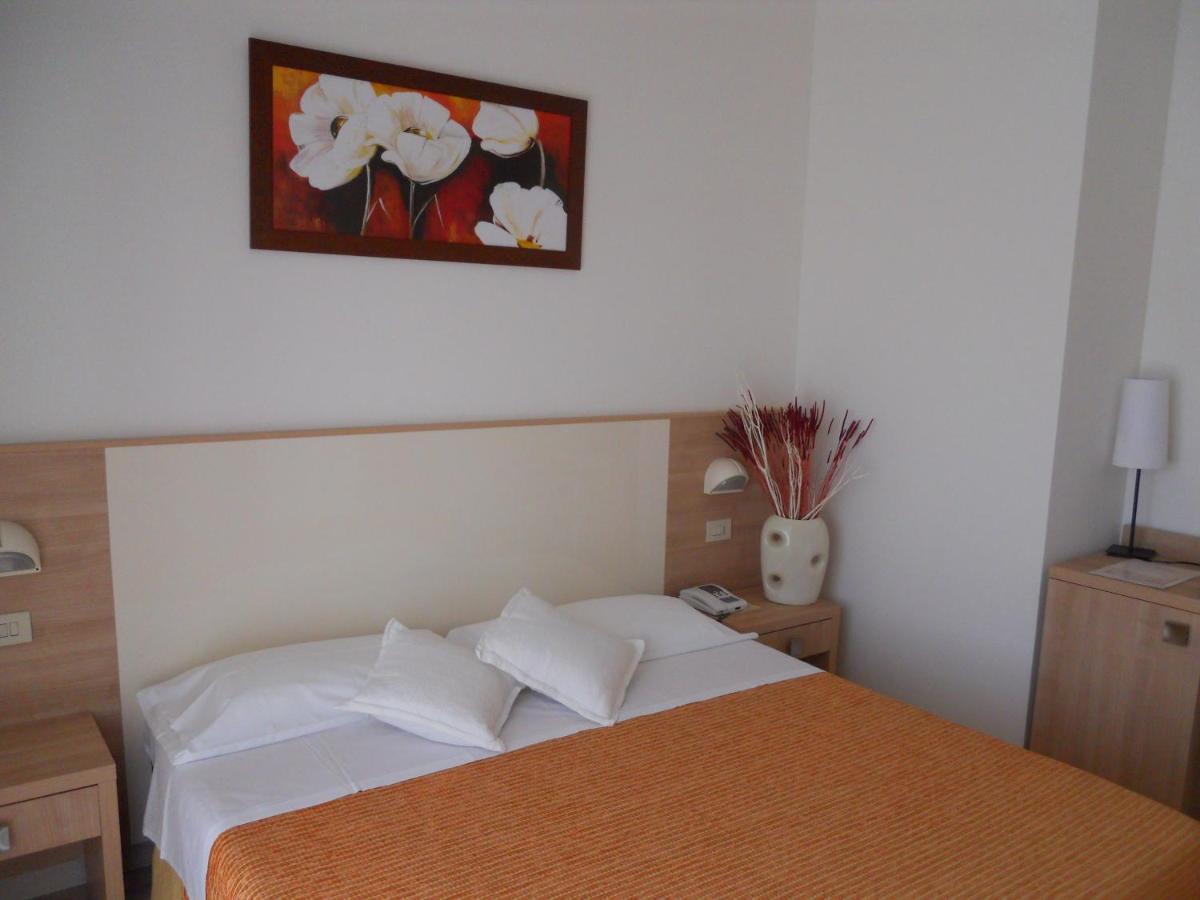 מילאנו מריטימה Hotel Sahara מראה חיצוני תמונה