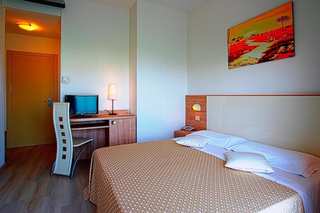 מילאנו מריטימה Hotel Sahara מראה חיצוני תמונה