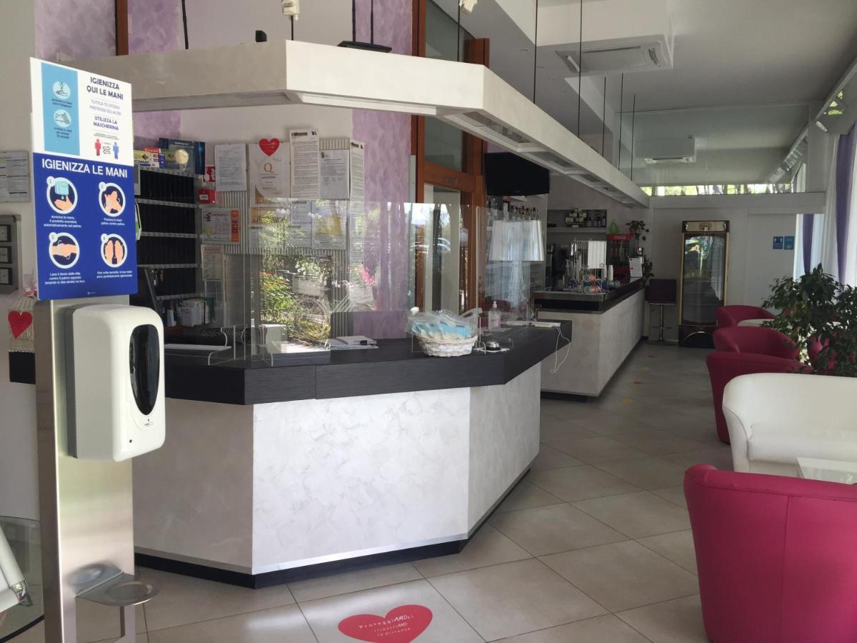 מילאנו מריטימה Hotel Sahara מראה חיצוני תמונה